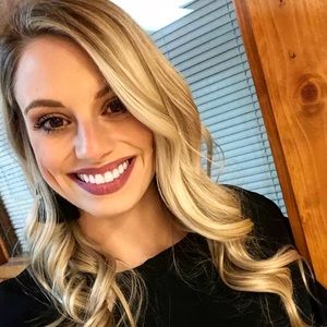 Meet your Posher, Kelli